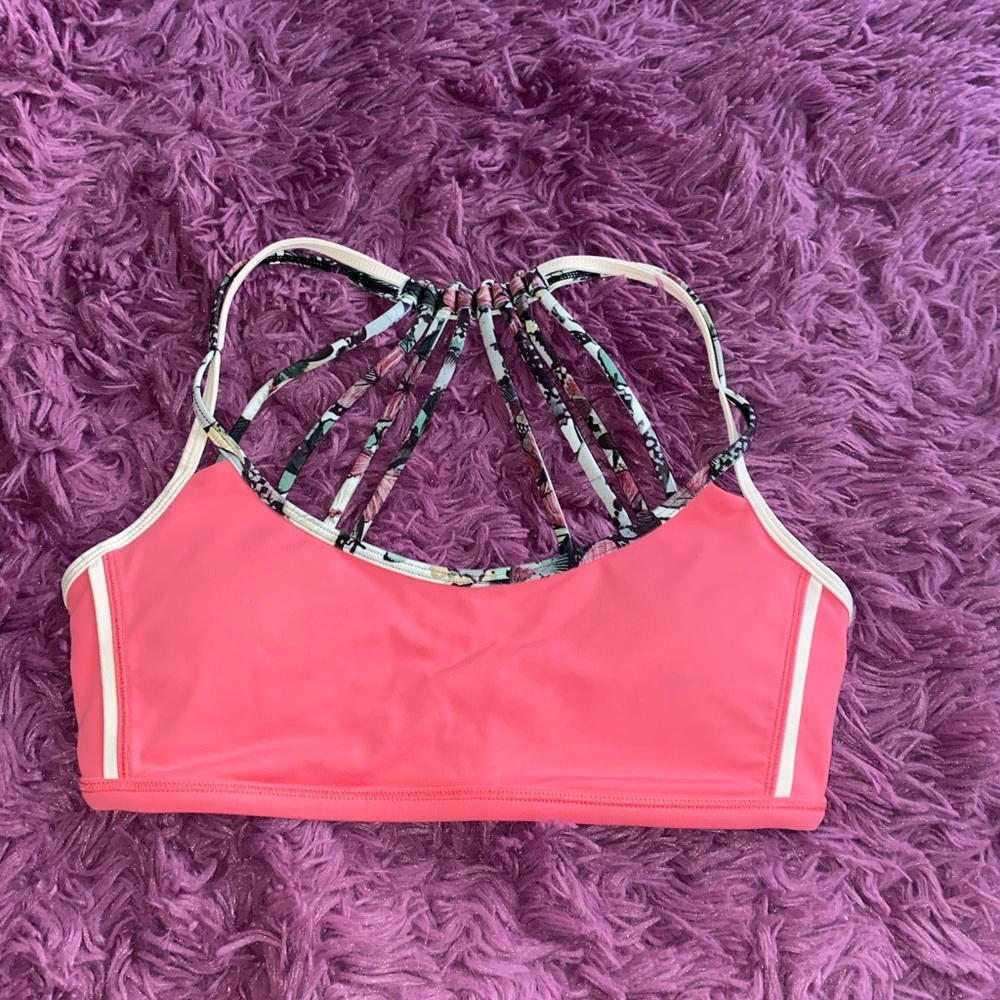 Lululemon sports bra